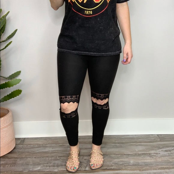 Jet Set Lace Cutout Leggings Black - Picture 5 of 6